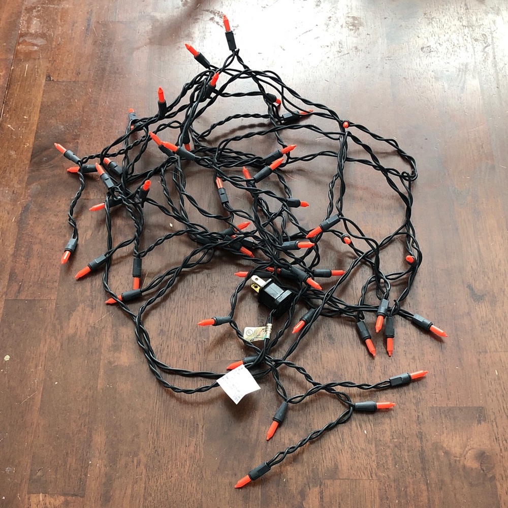 🎃 Halloween Orange Icicle String Lights on Black Twisted Cord